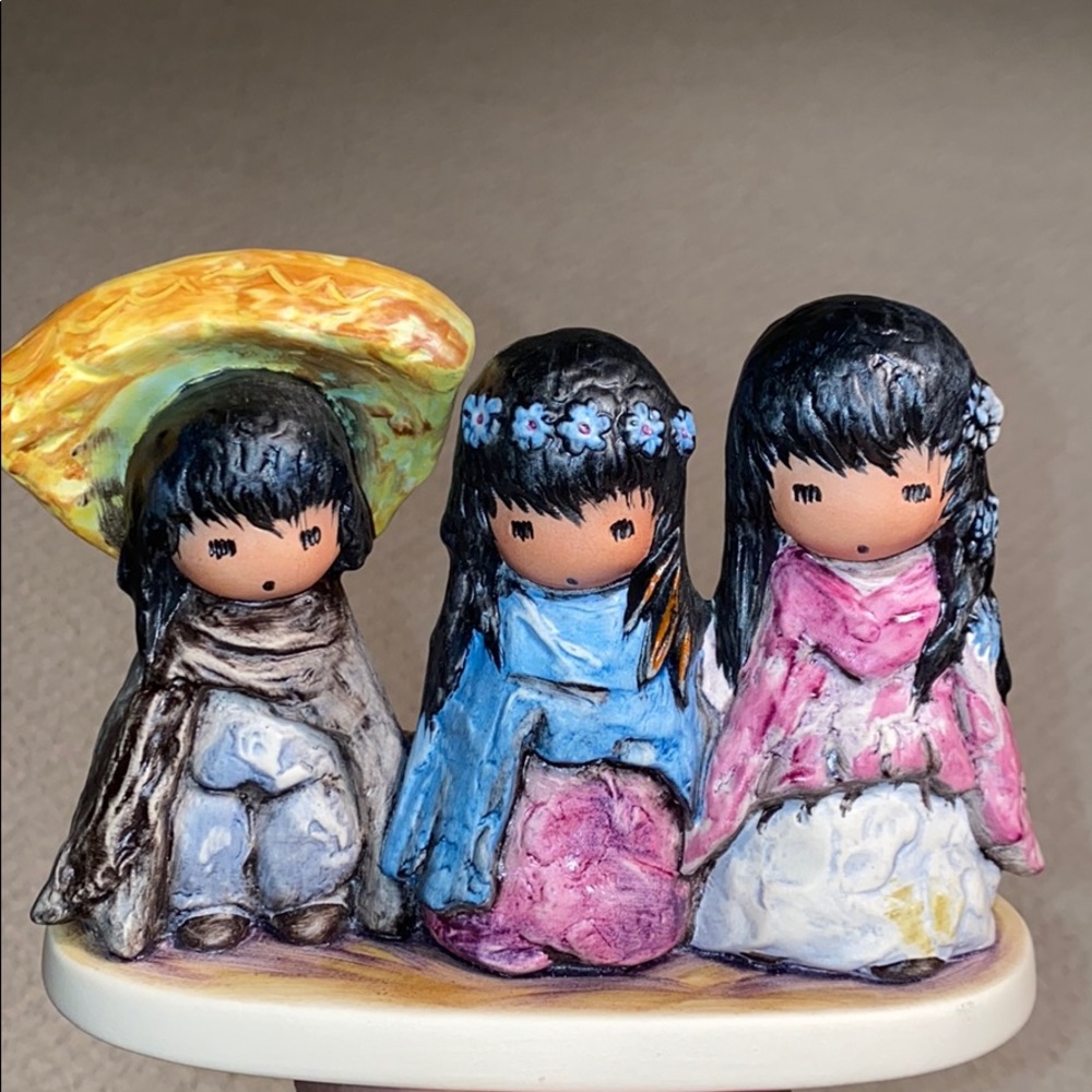 Vintage De Grazia Goebel Wee Three Figurine IOB